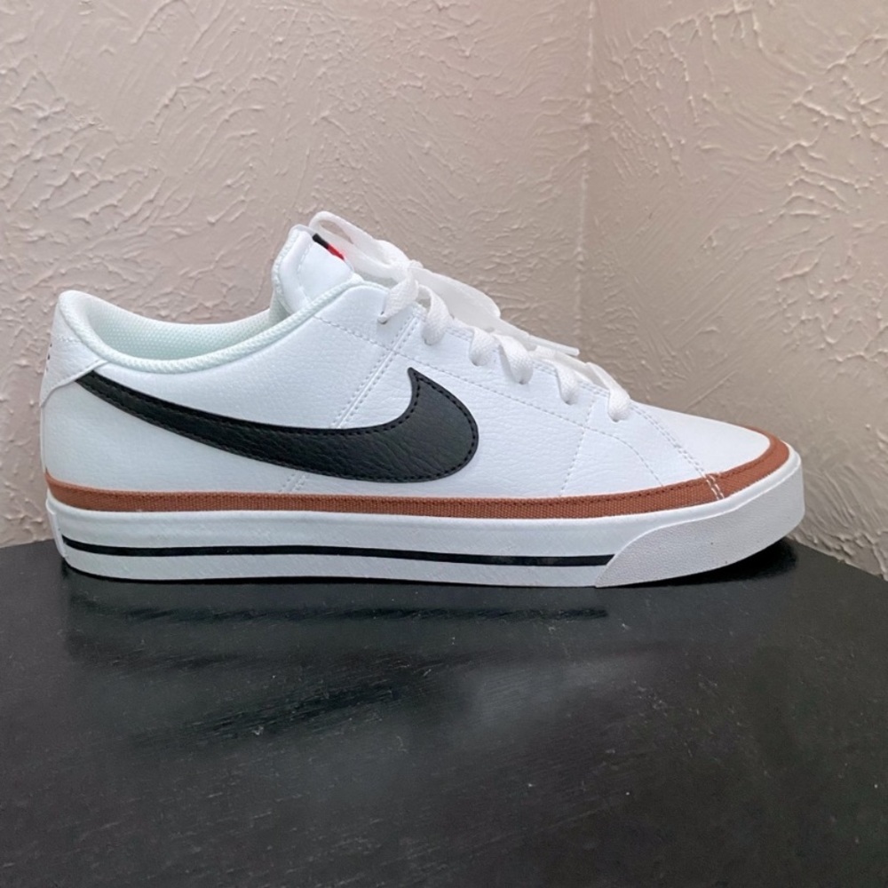 Nikes 10